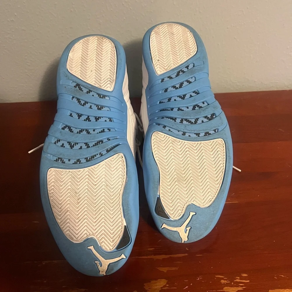 Jordan Men’s Athletic Shoes White and Light Blue Retro 12 Jordan